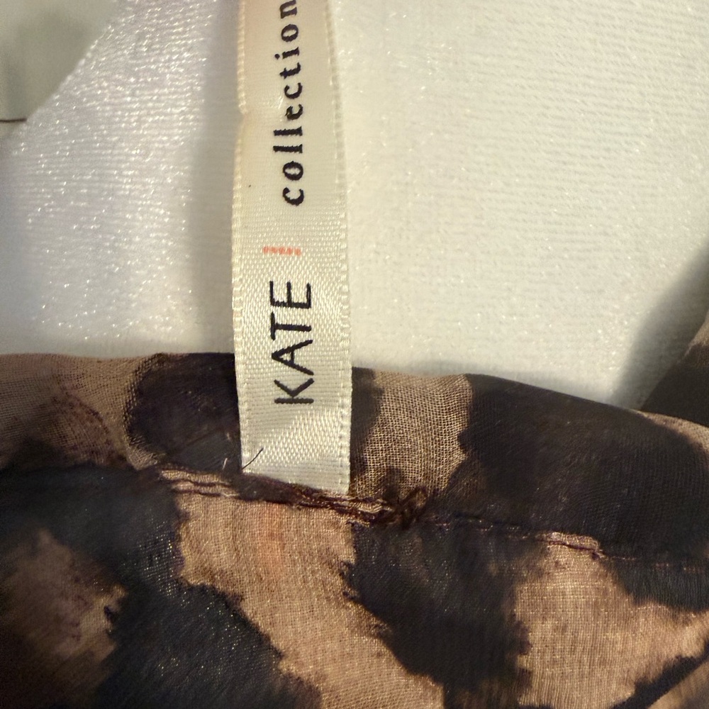 Women’s leopard print sheer blouse - Picture 5 of 6